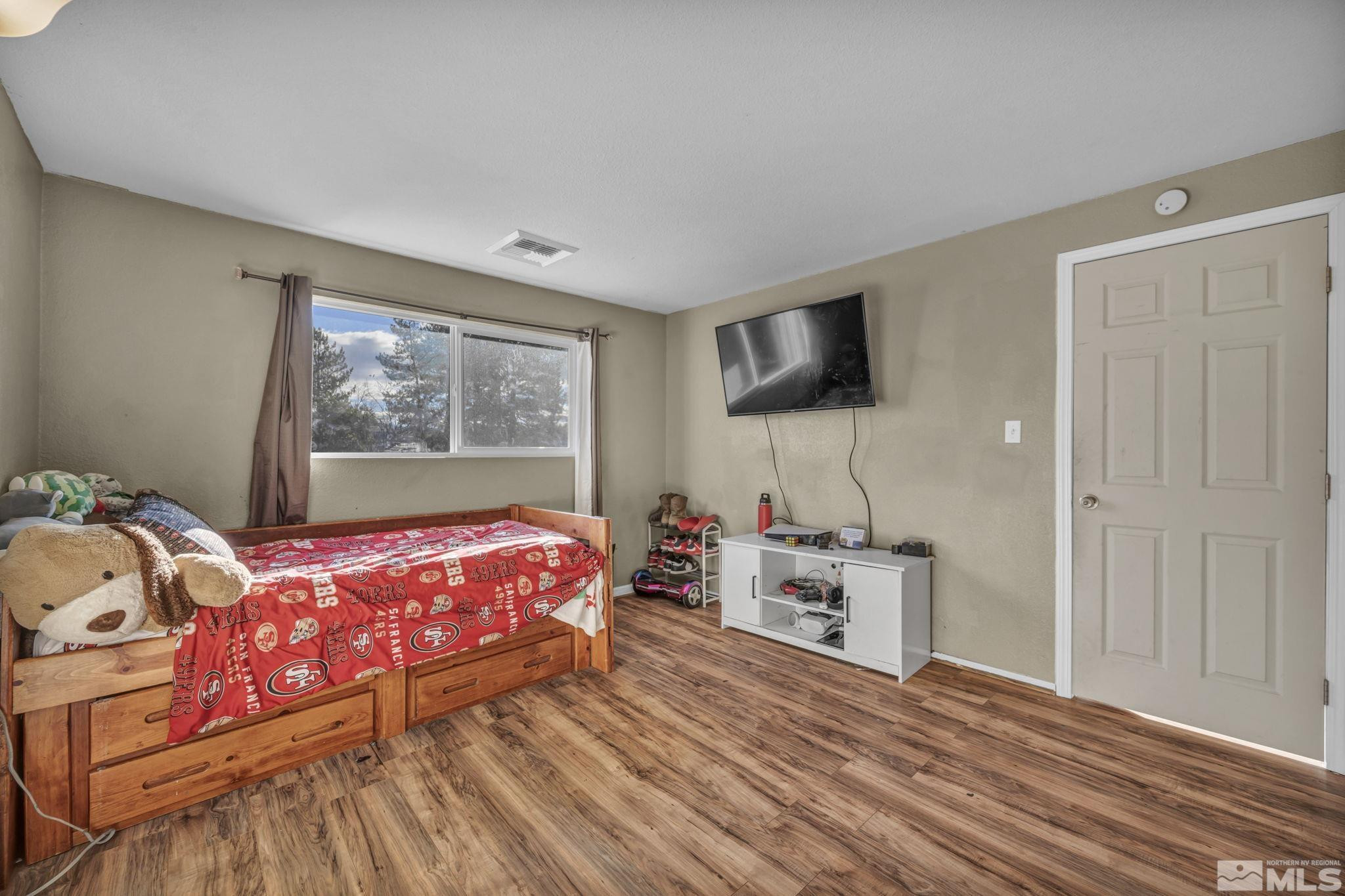 3760 Peregrine Circle