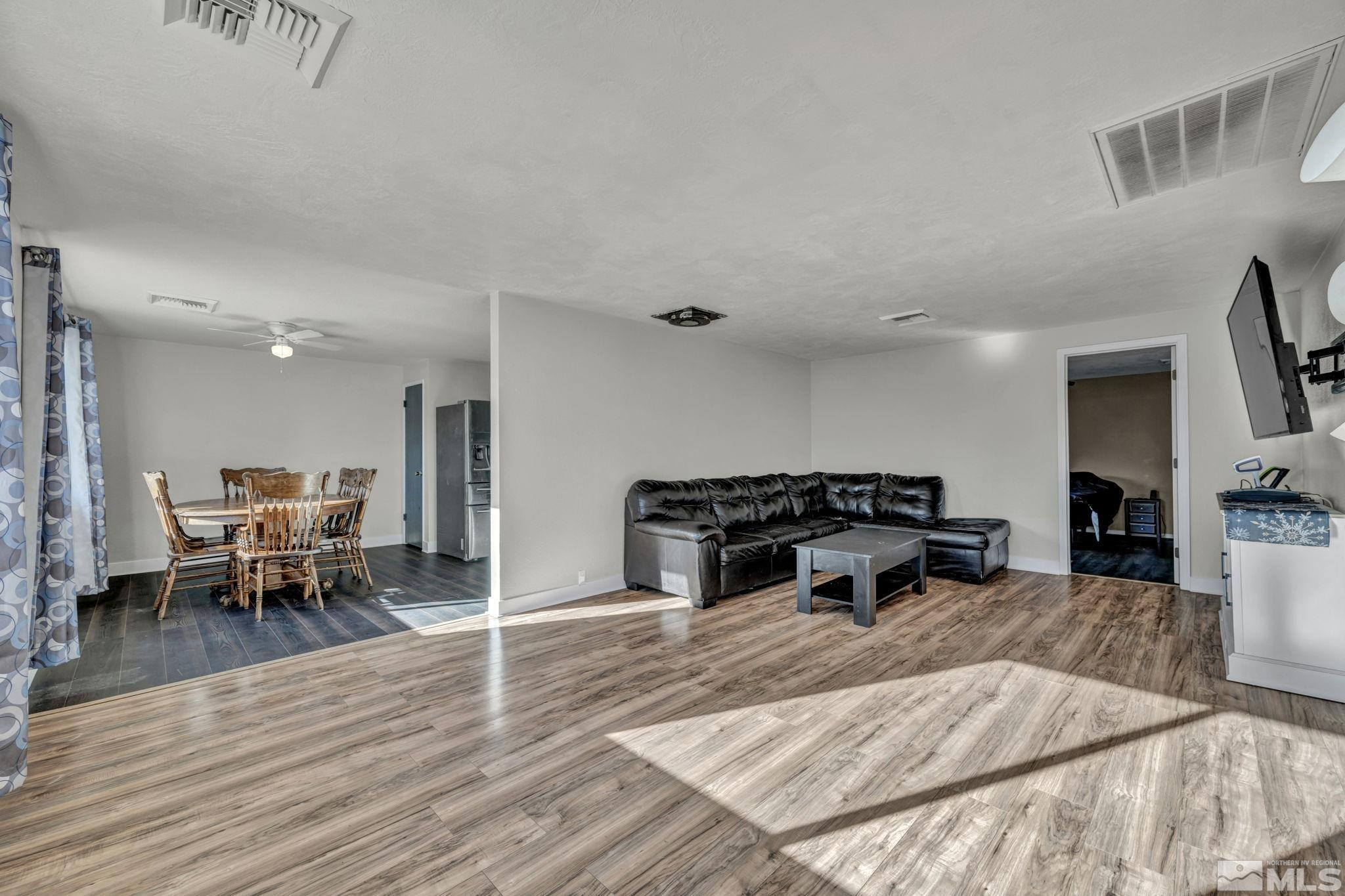 3760 Peregrine Circle