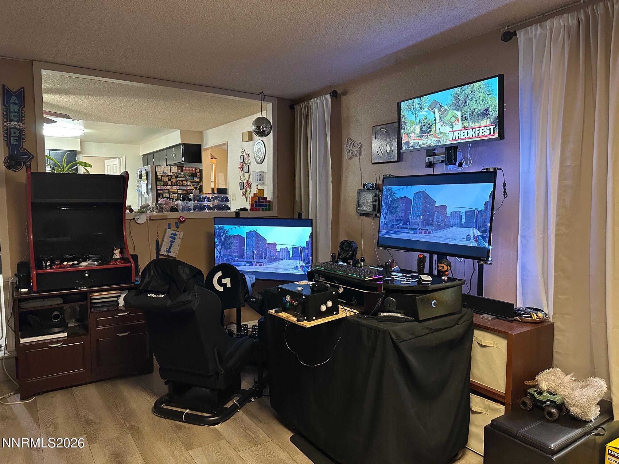 4185 Mira Loma Drive