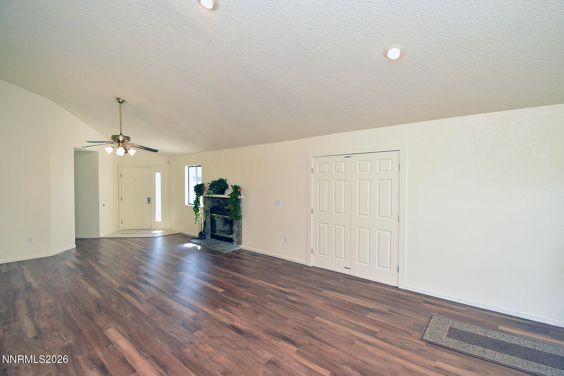 5712 Royal Vista Way