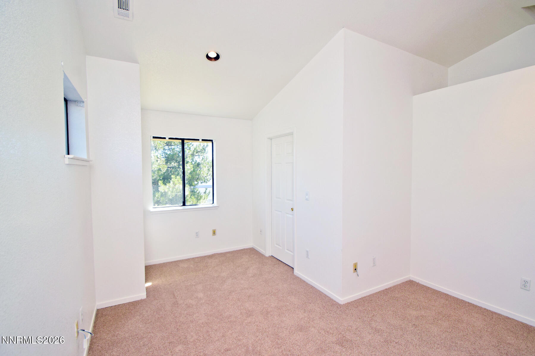 5712 Royal Vista Way
