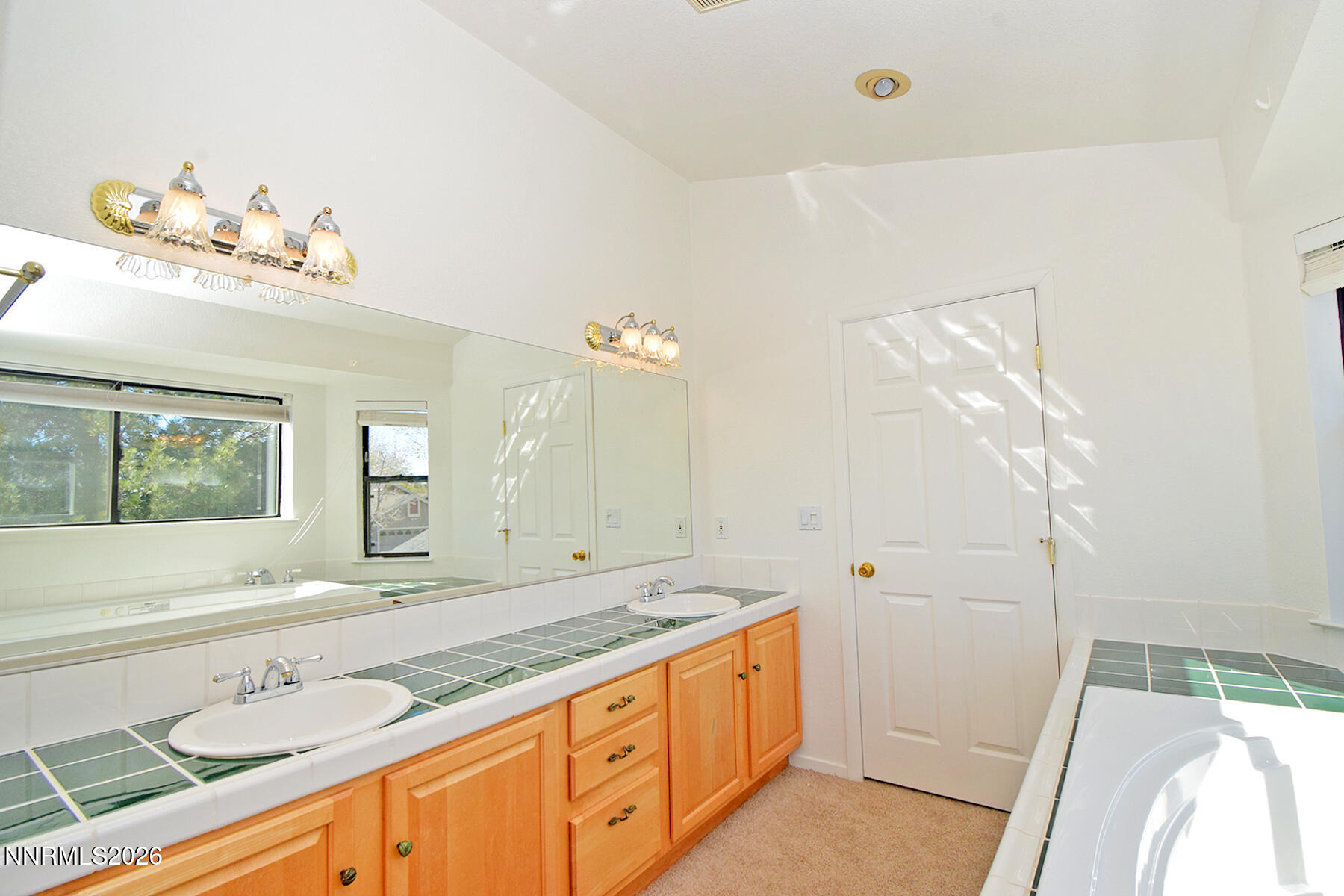 5712 Royal Vista Way
