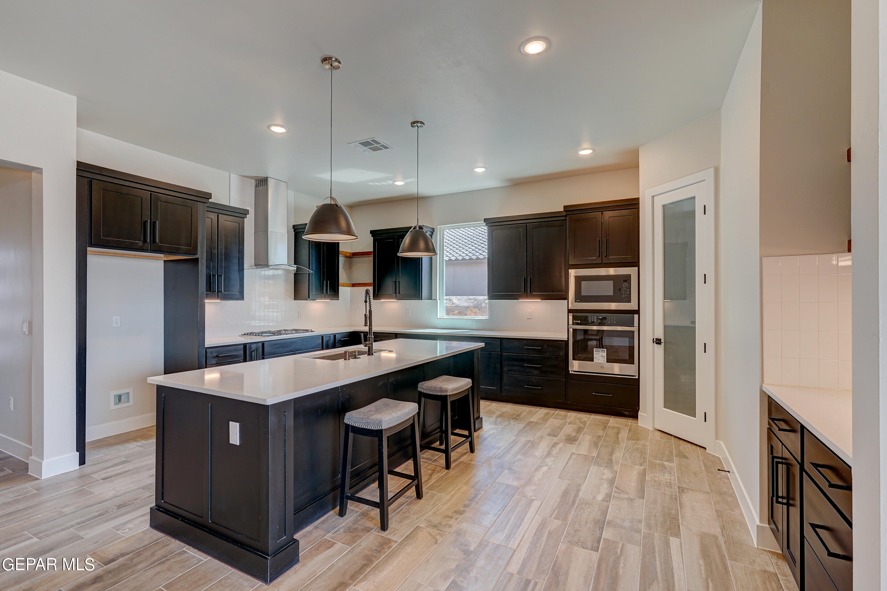 7305 Enchanted Point Drive