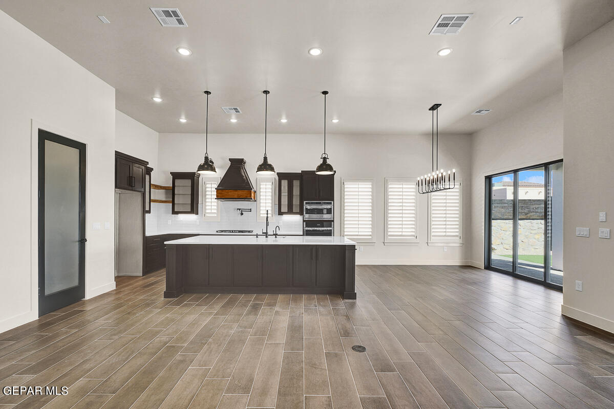 7325 Enchanted Point Drive