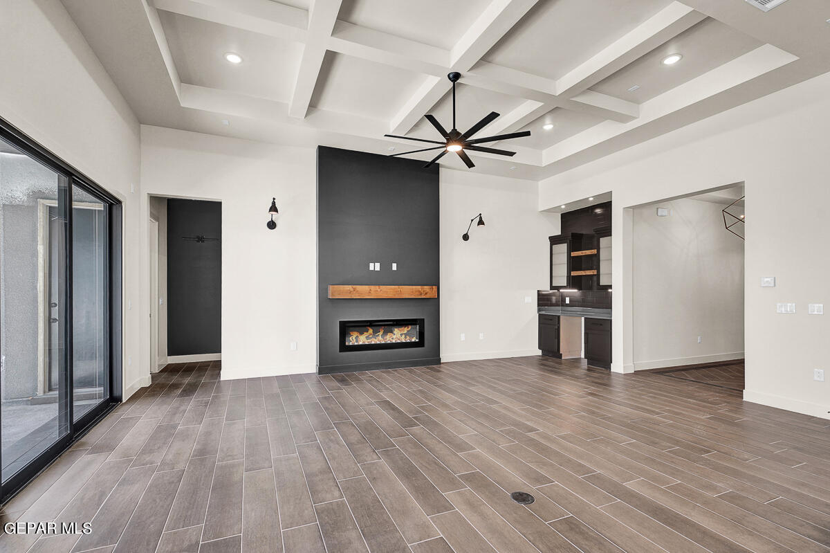 7325 Enchanted Point Drive