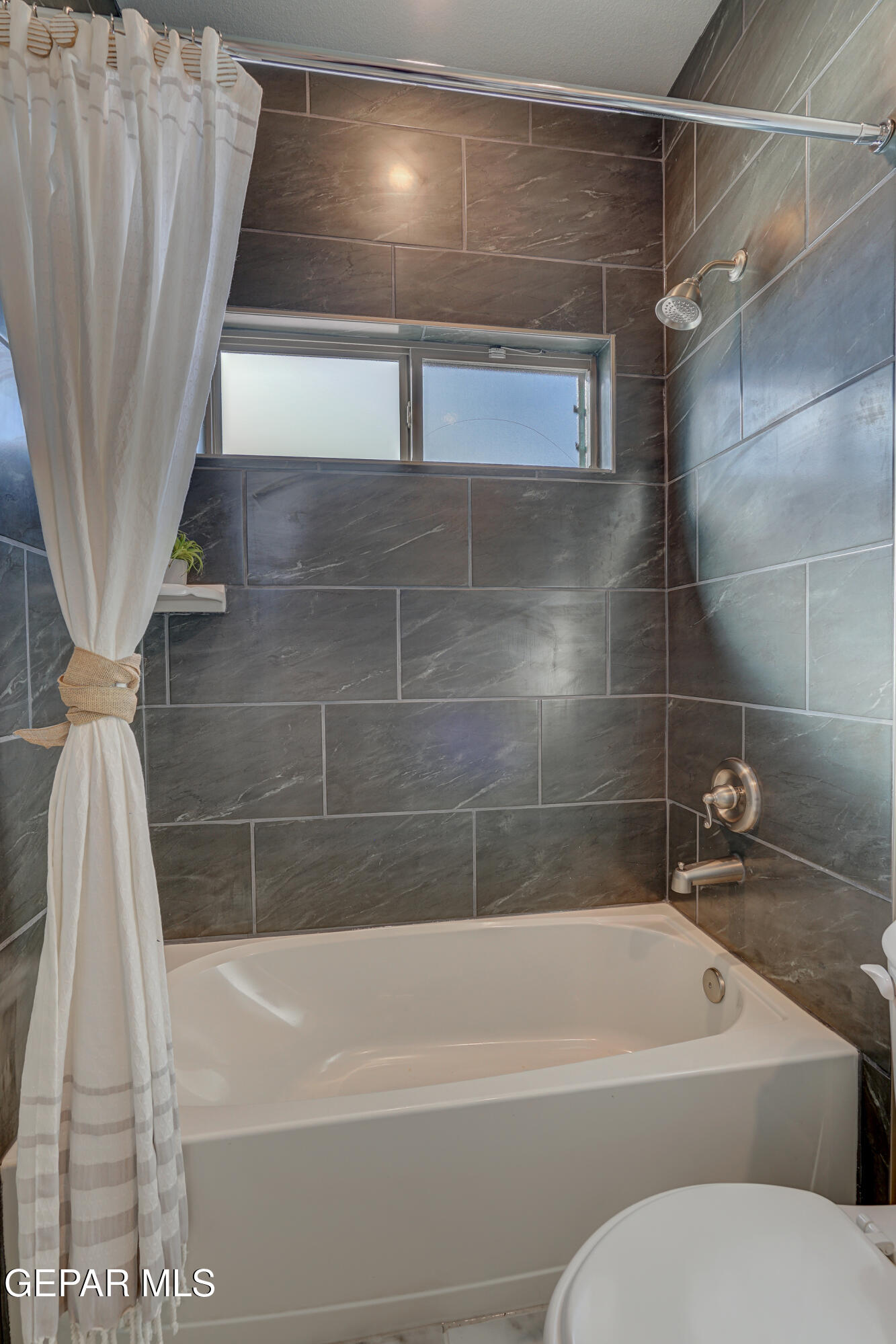 913 Indigo Sky Street