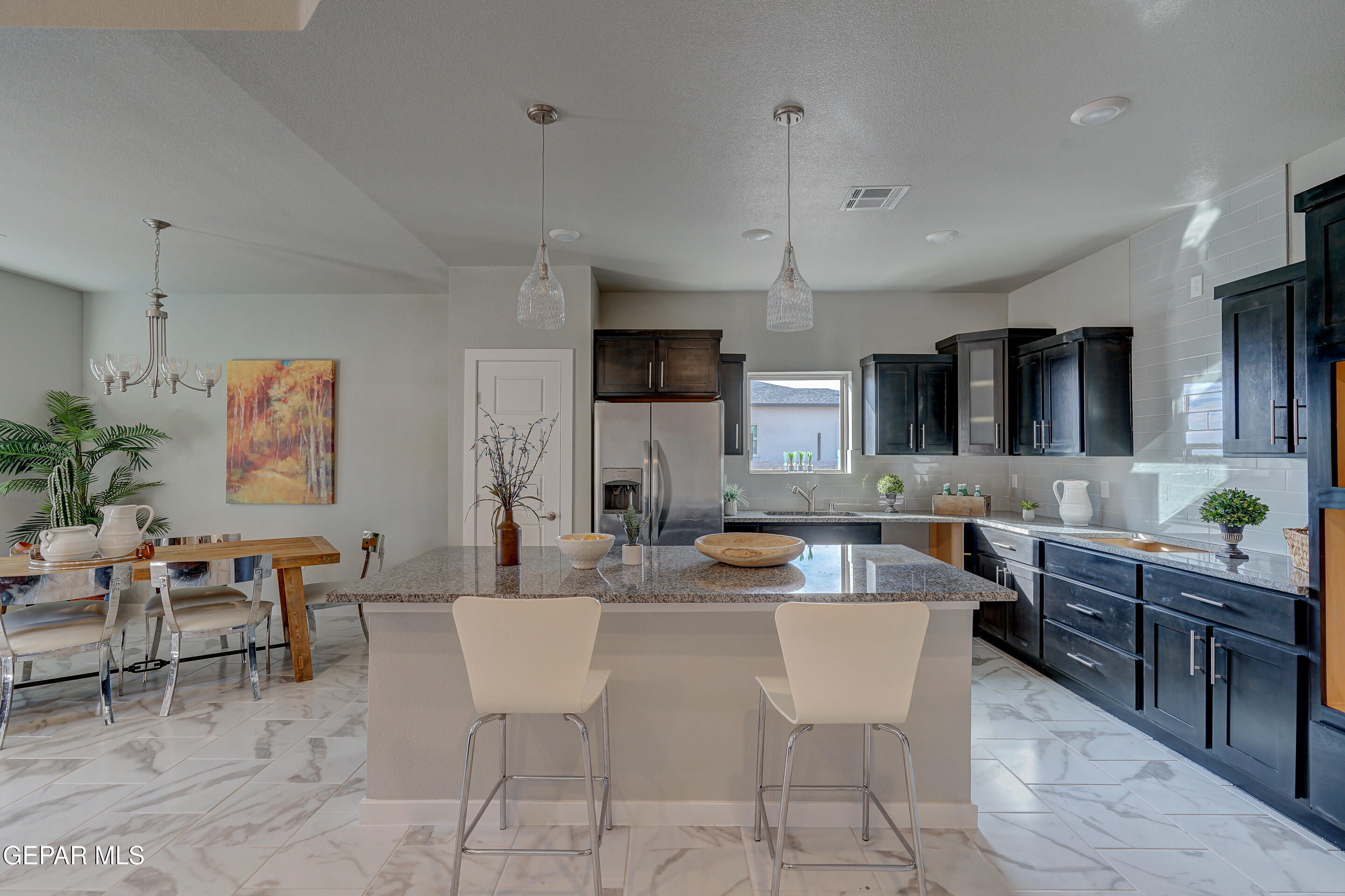913 Indigo Sky Street