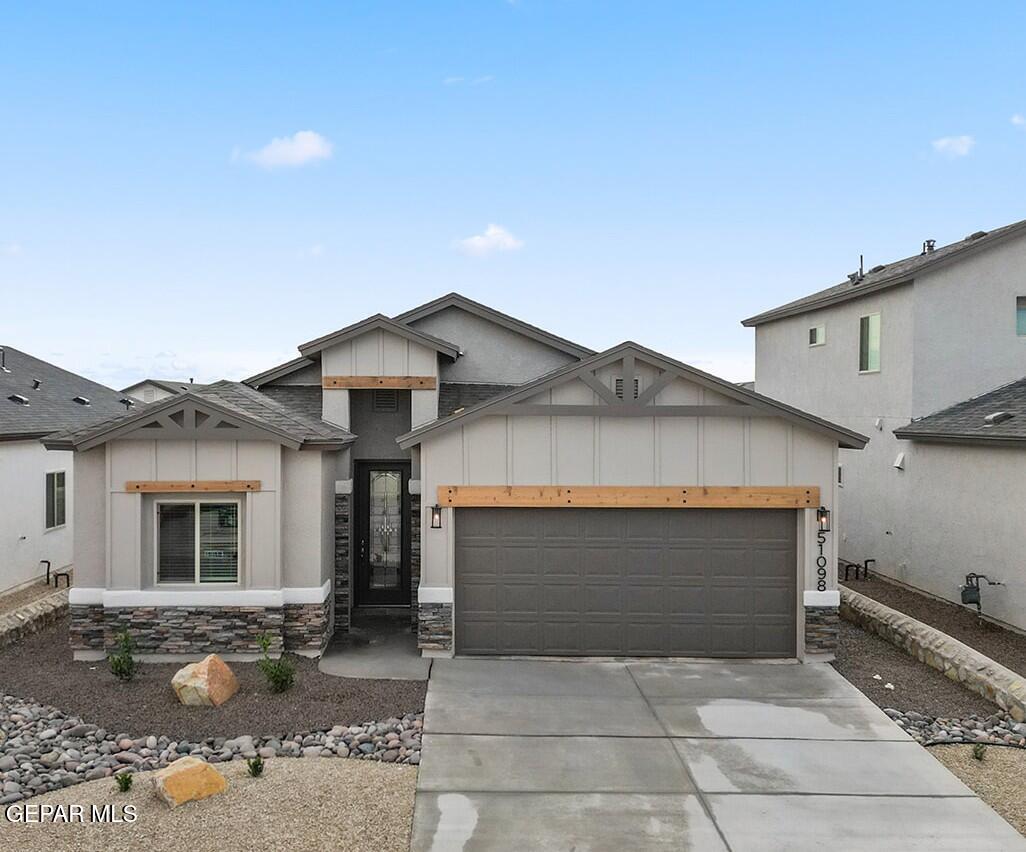 13808 Loreina Luz Avenue