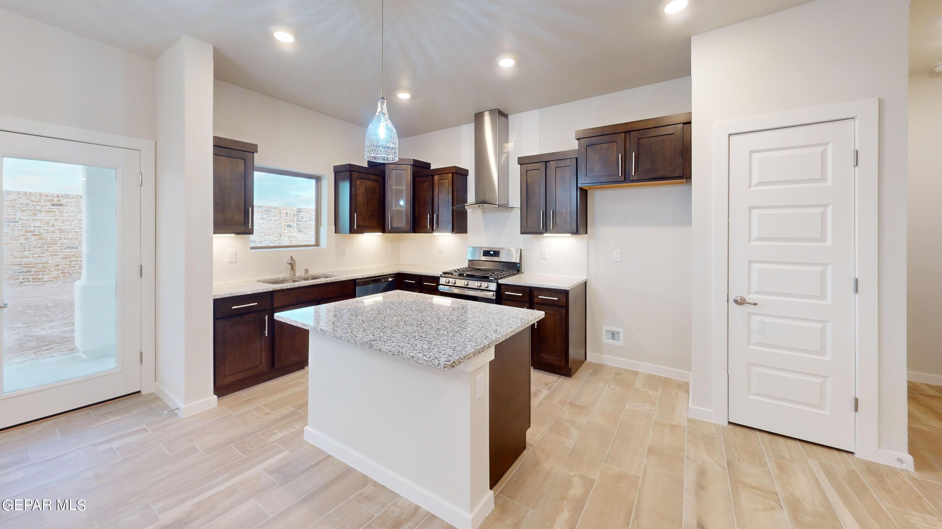 9929 Isla Place