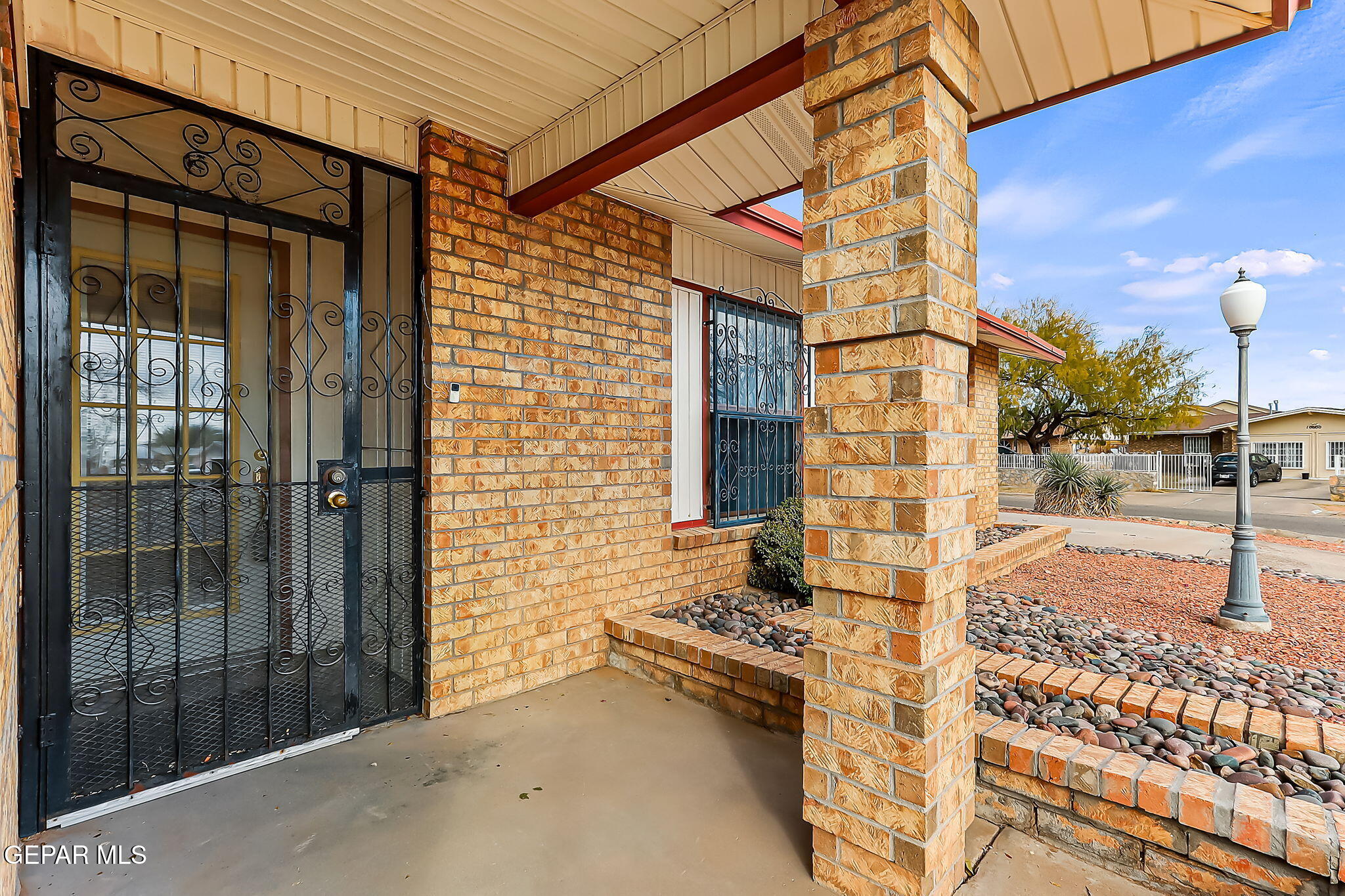5881 CLYDESDALE Drive
