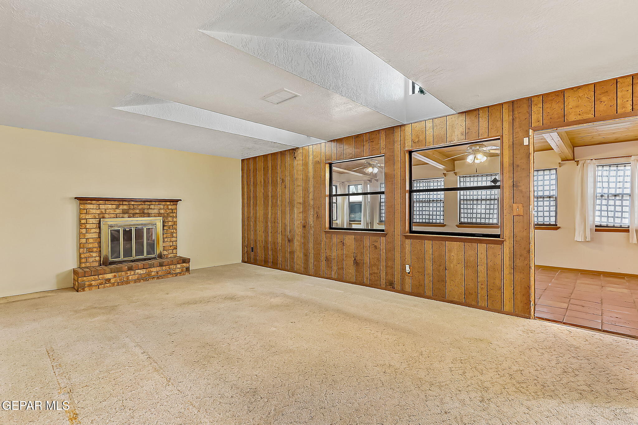 5881 CLYDESDALE Drive