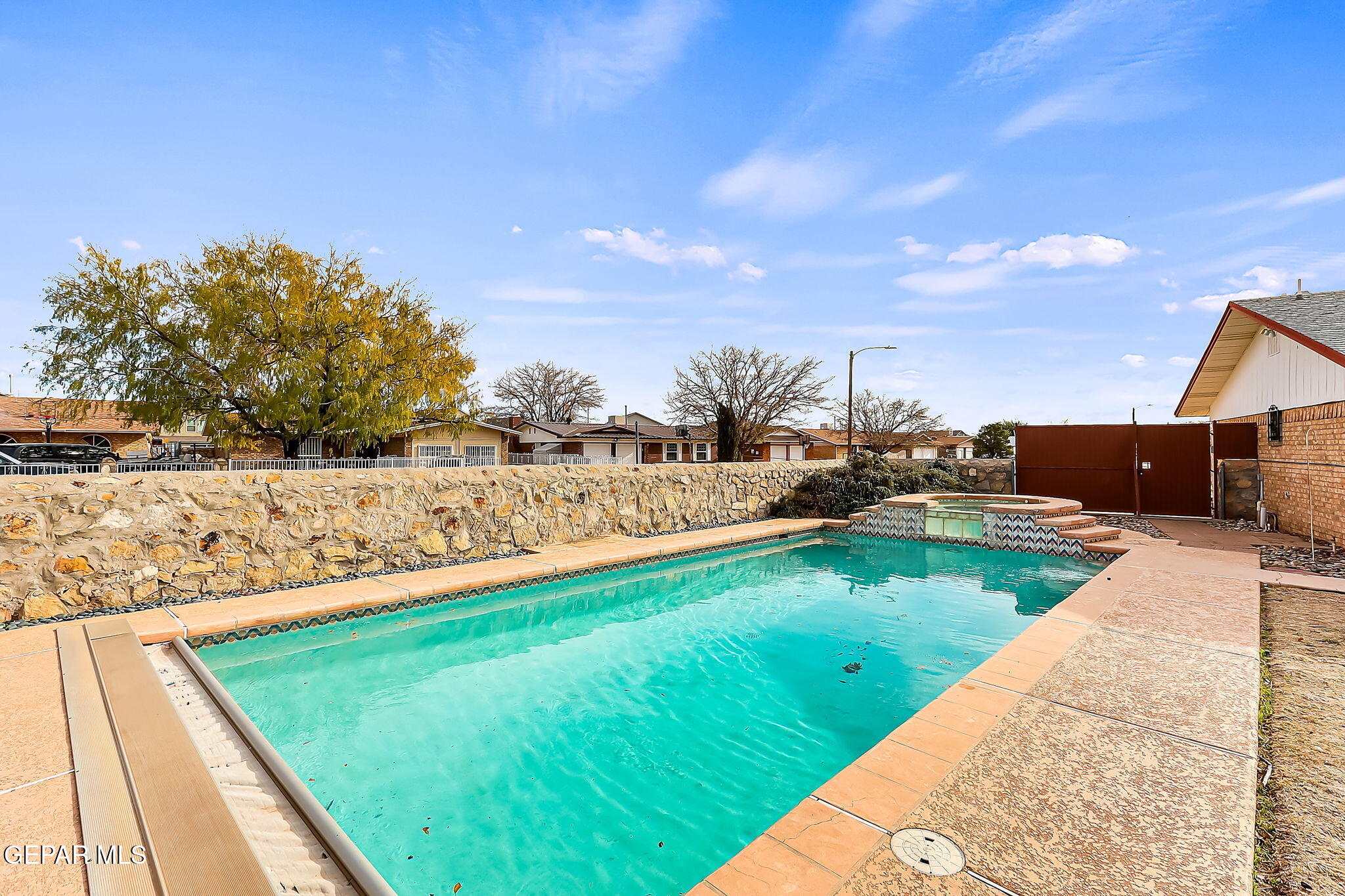 5881 CLYDESDALE Drive