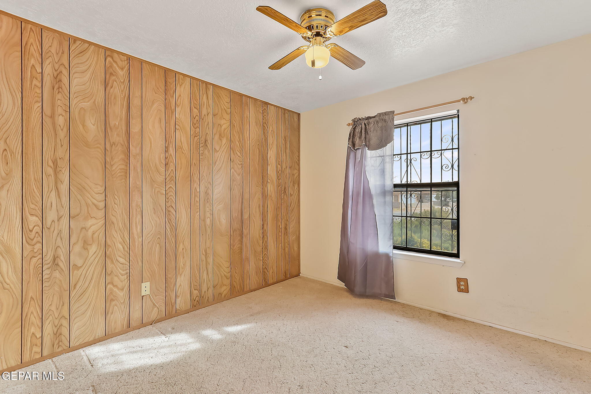 5881 CLYDESDALE Drive