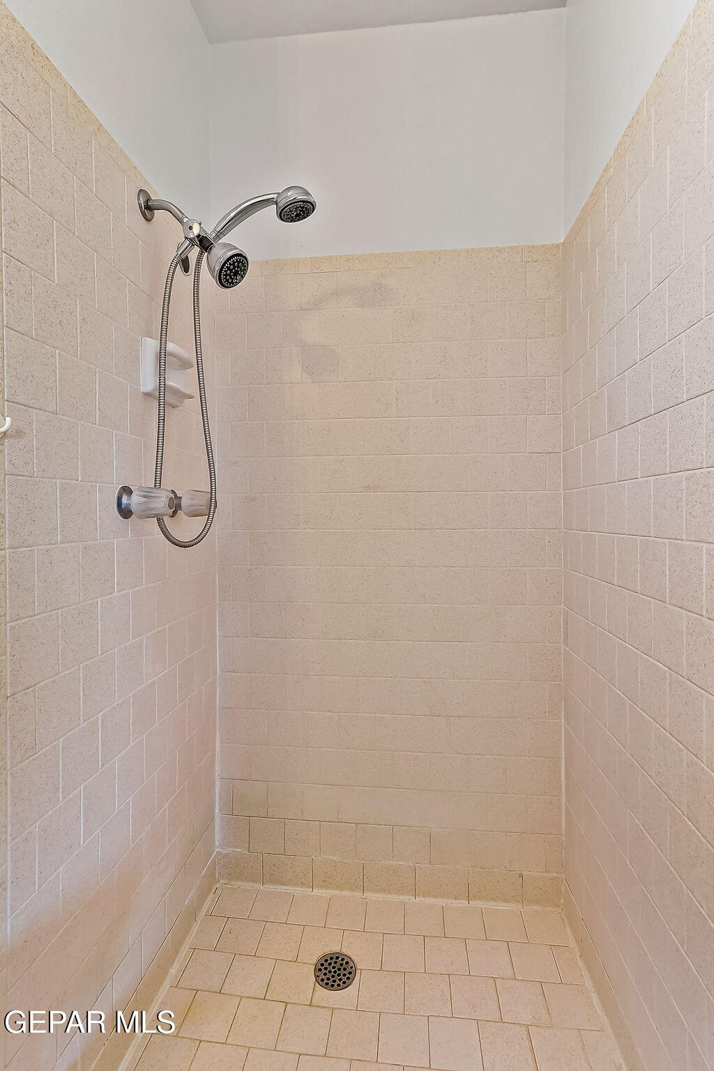 5881 CLYDESDALE Drive