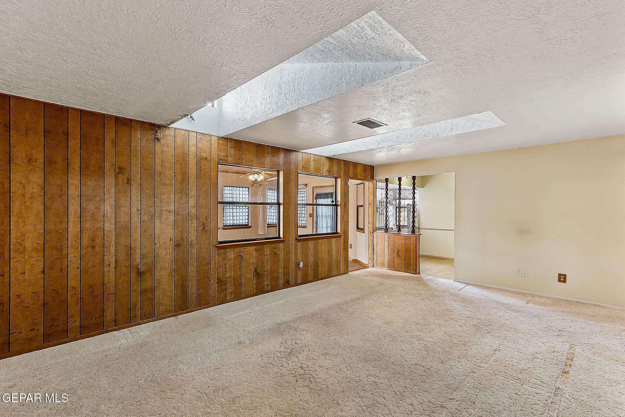 5881 CLYDESDALE Drive