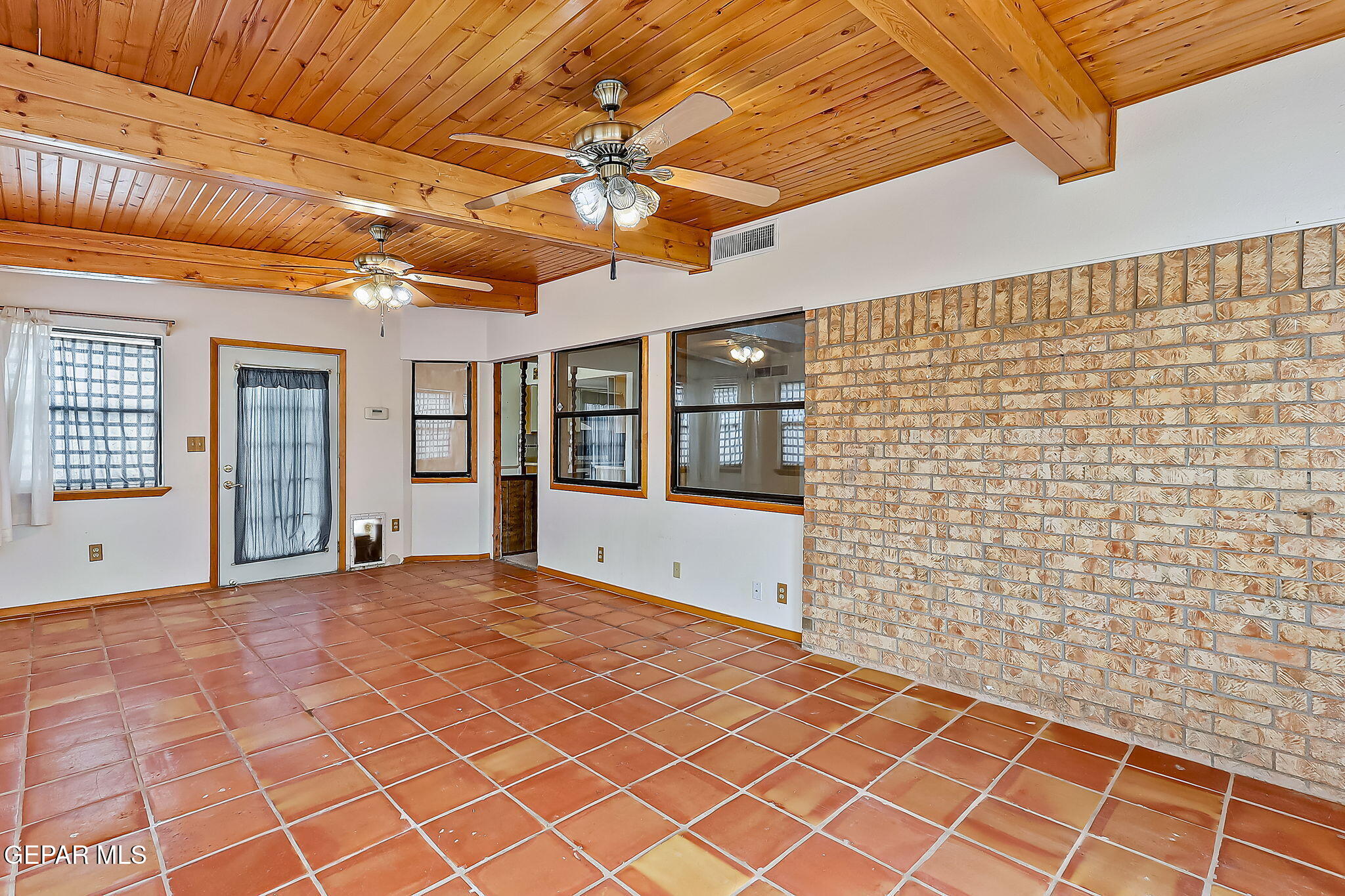 5881 CLYDESDALE Drive