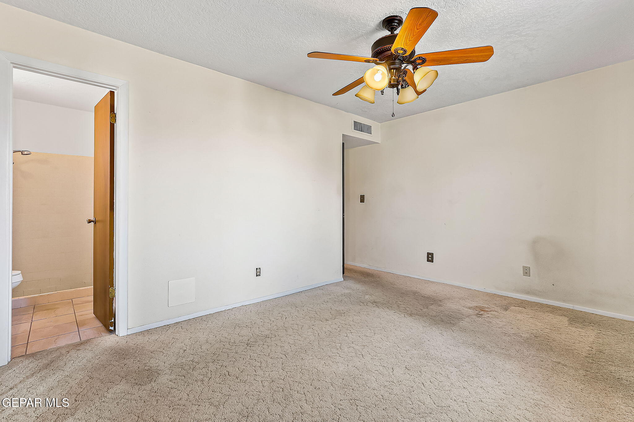 5881 CLYDESDALE Drive