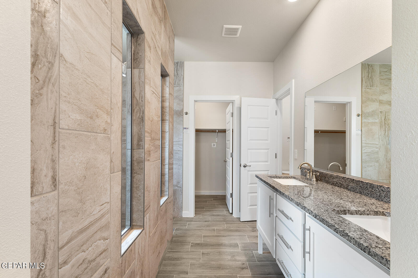 9939 Isla Place