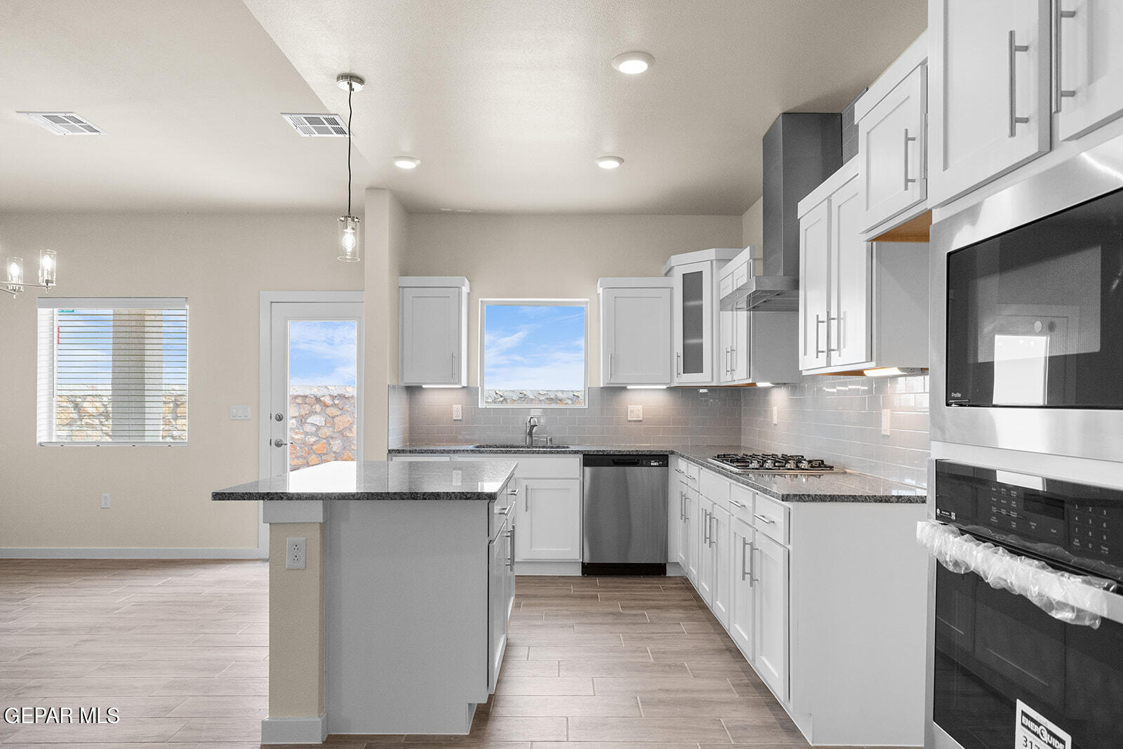 9939 Isla Place