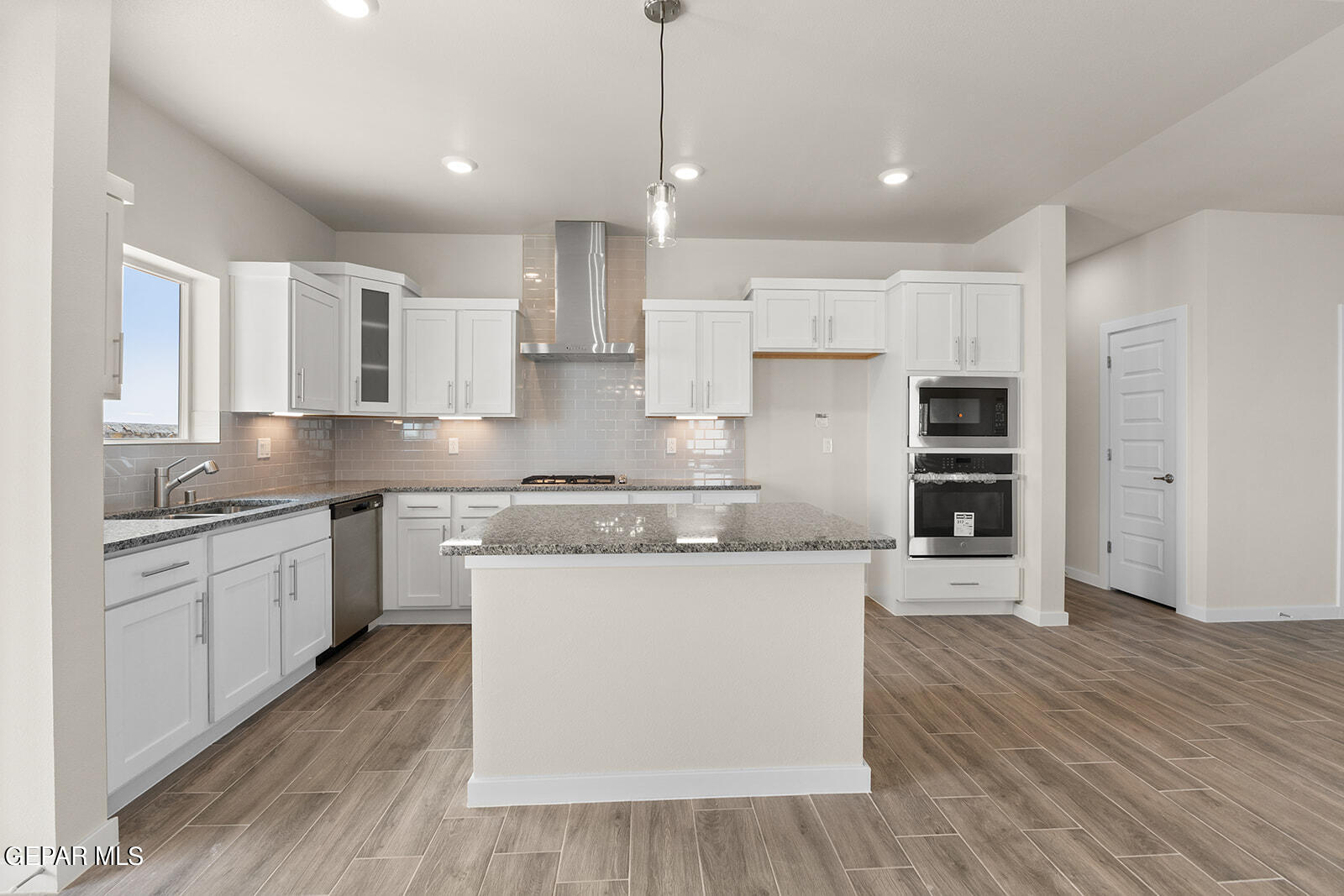 9939 Isla Place