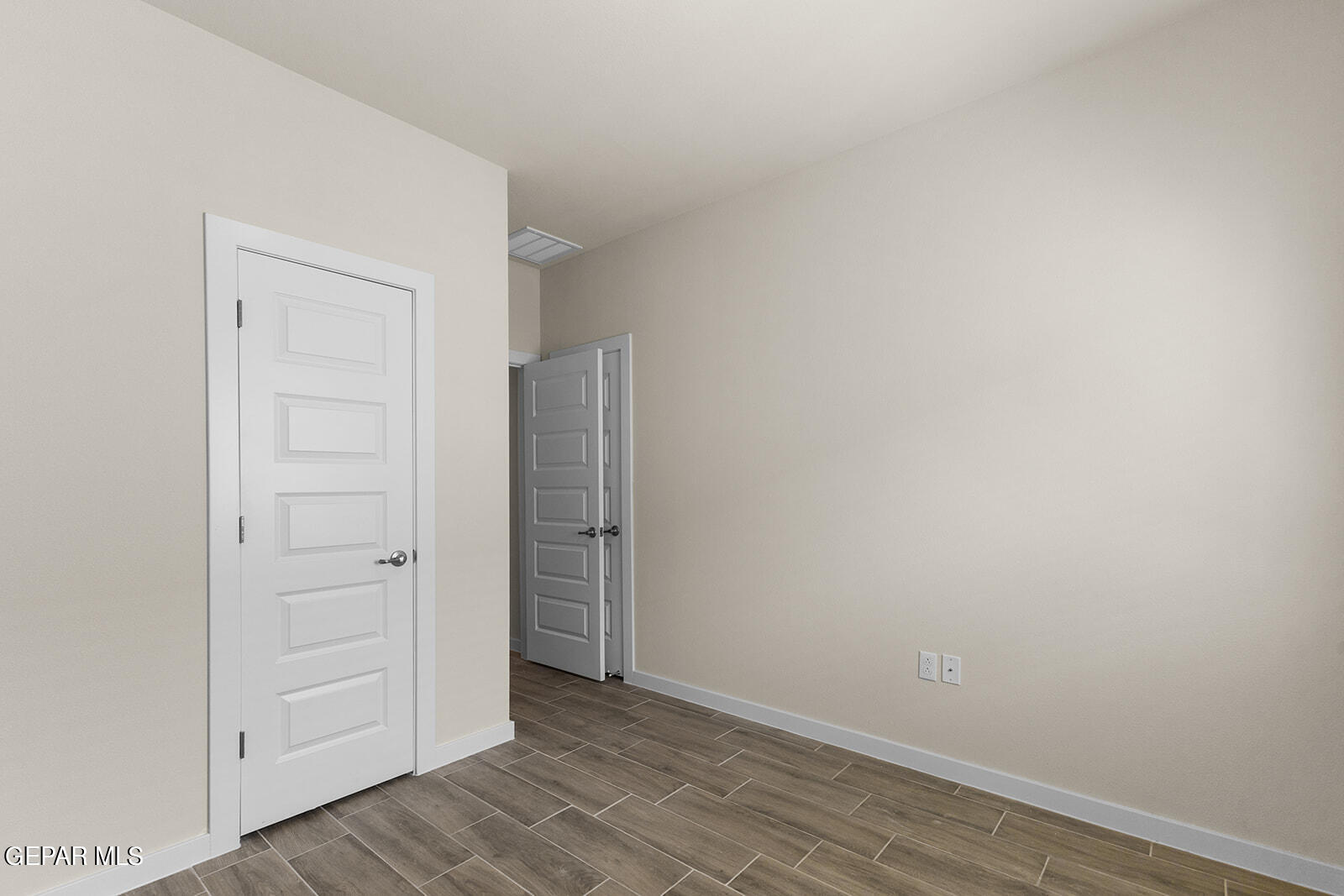 9939 Isla Place