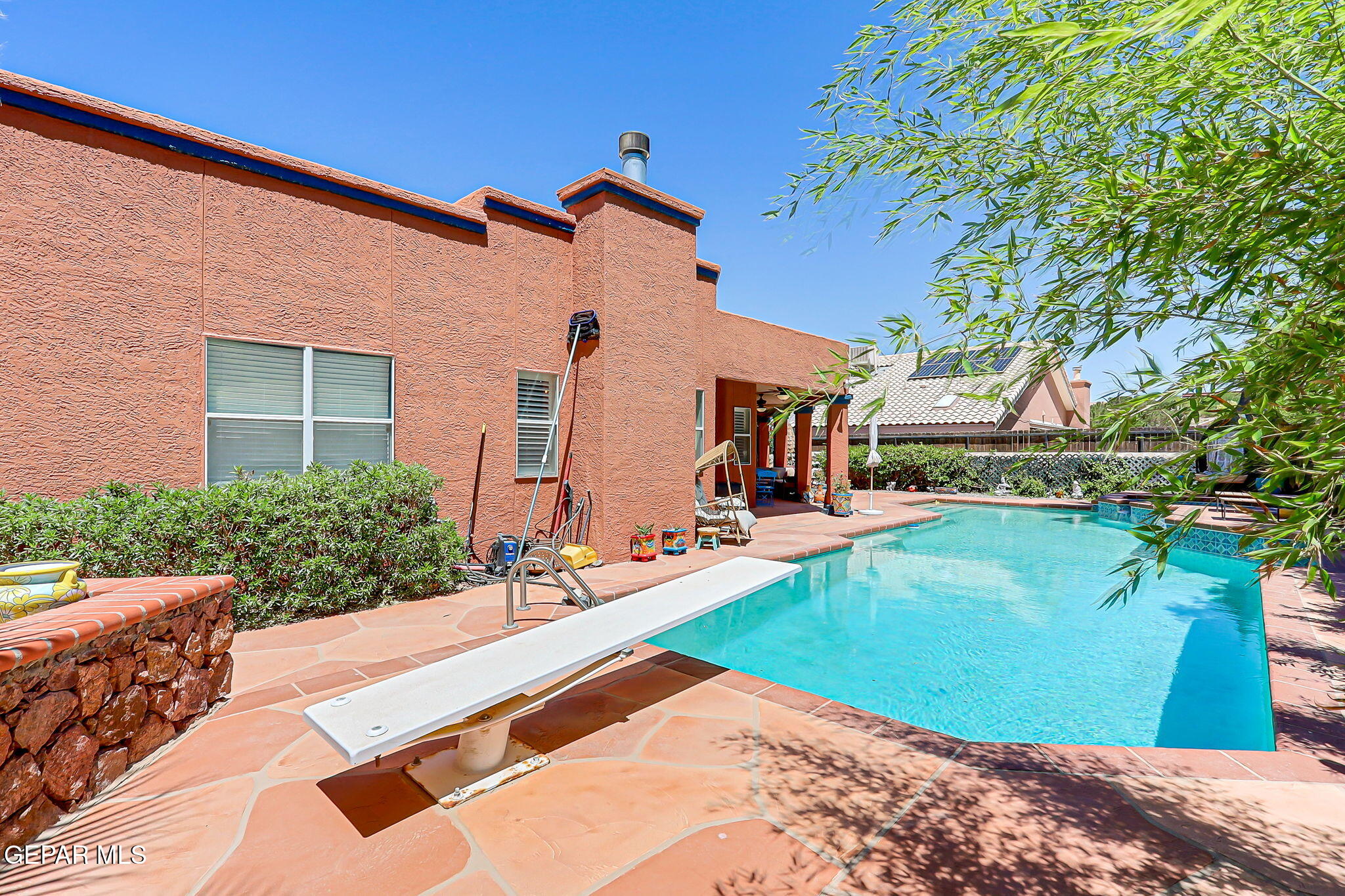 904 LAS PALMAS Way