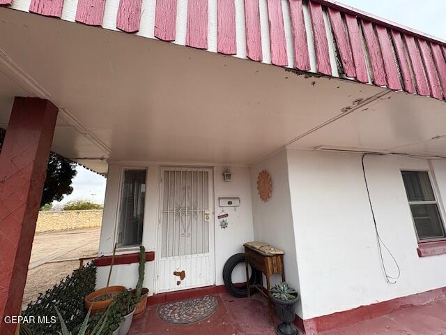 4609-4611 LA LUZ Avenue