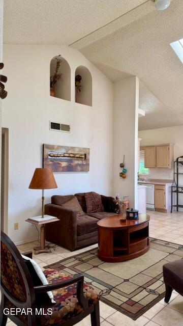 2219 KING JAMES Place