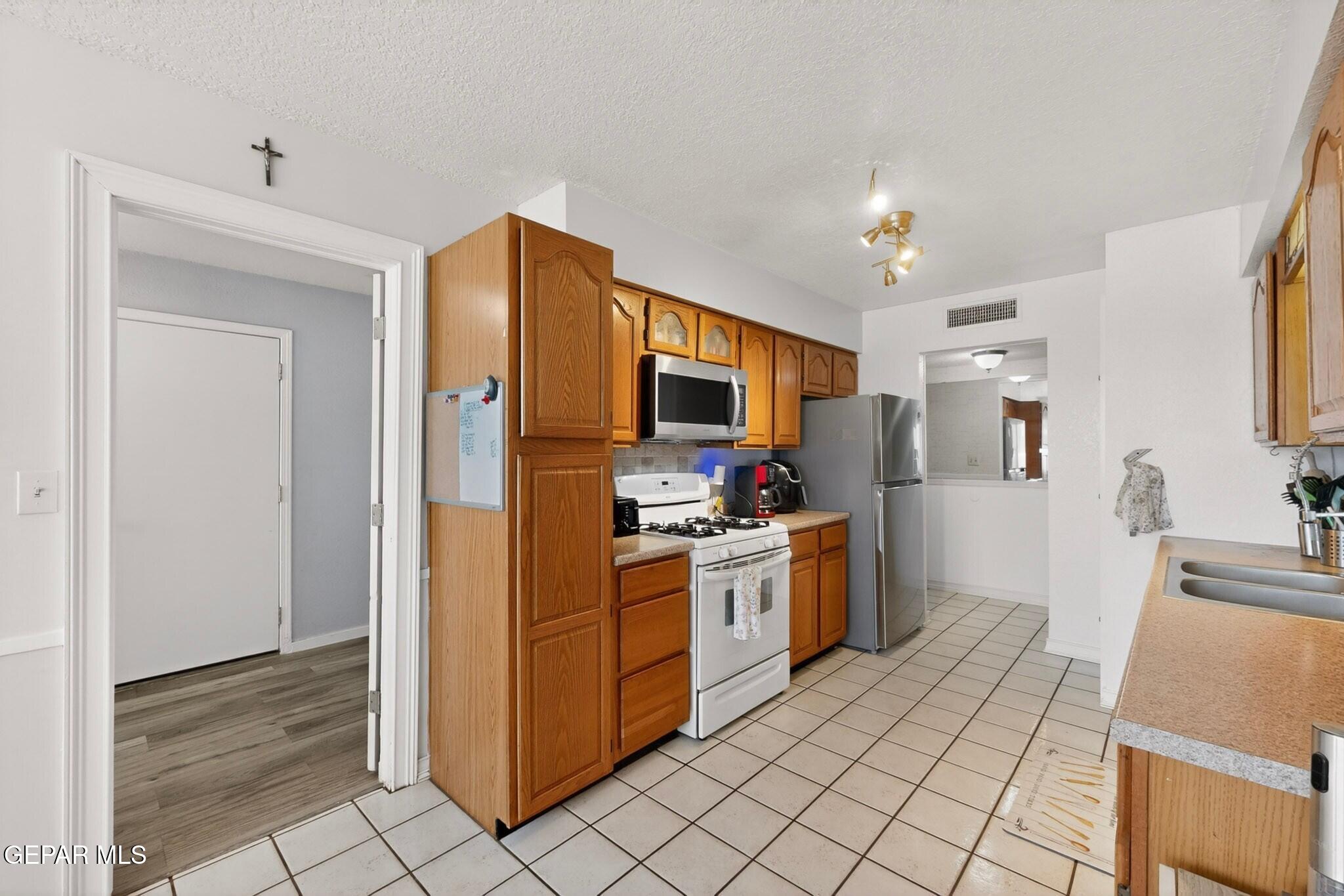 10600 HERMES Drive