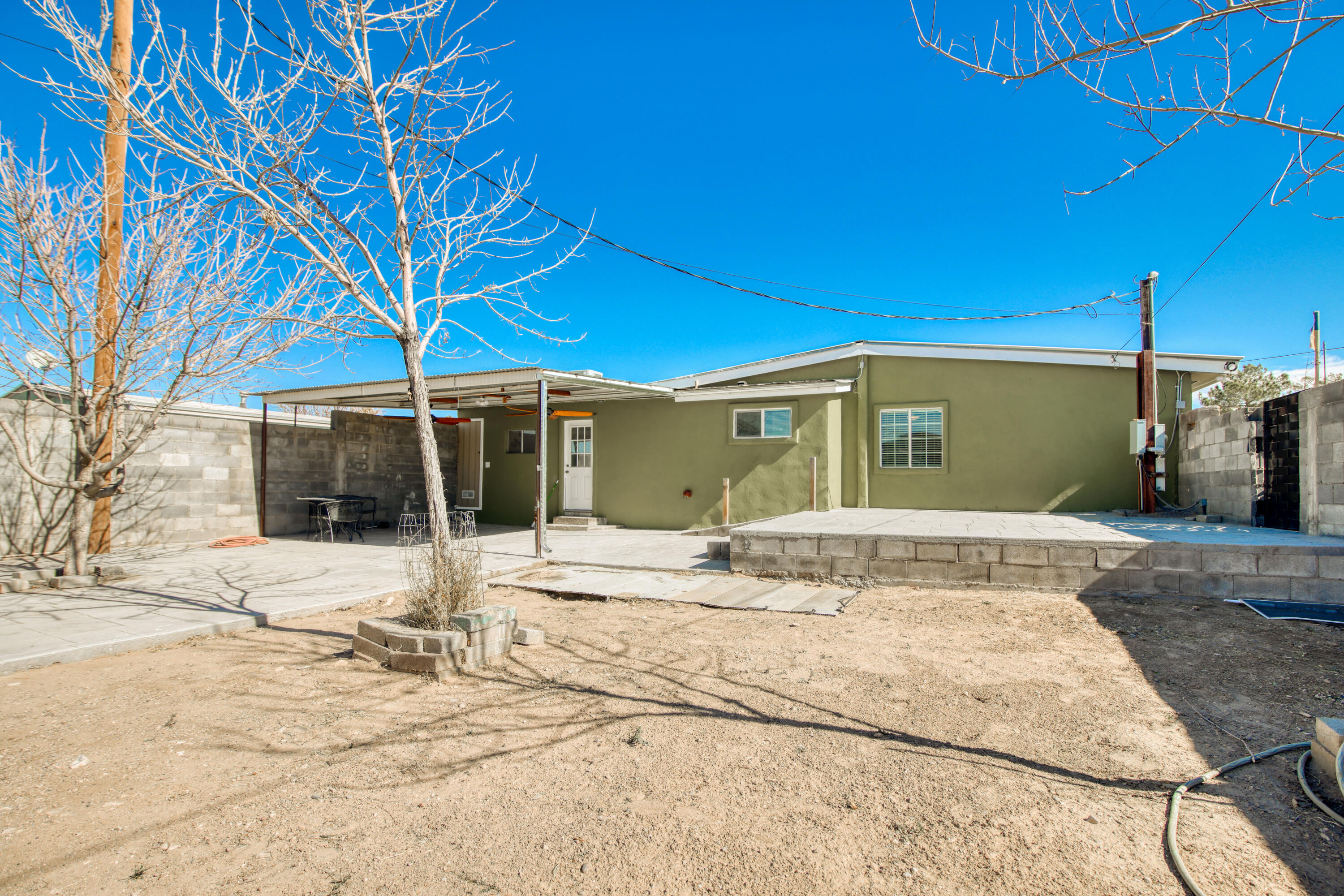 8613 Kingsway Drive