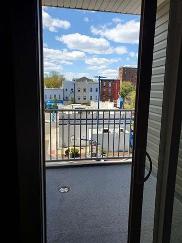 545 39TH ST Unit: 206
