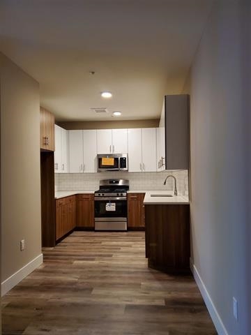 545 39TH ST Unit: 206