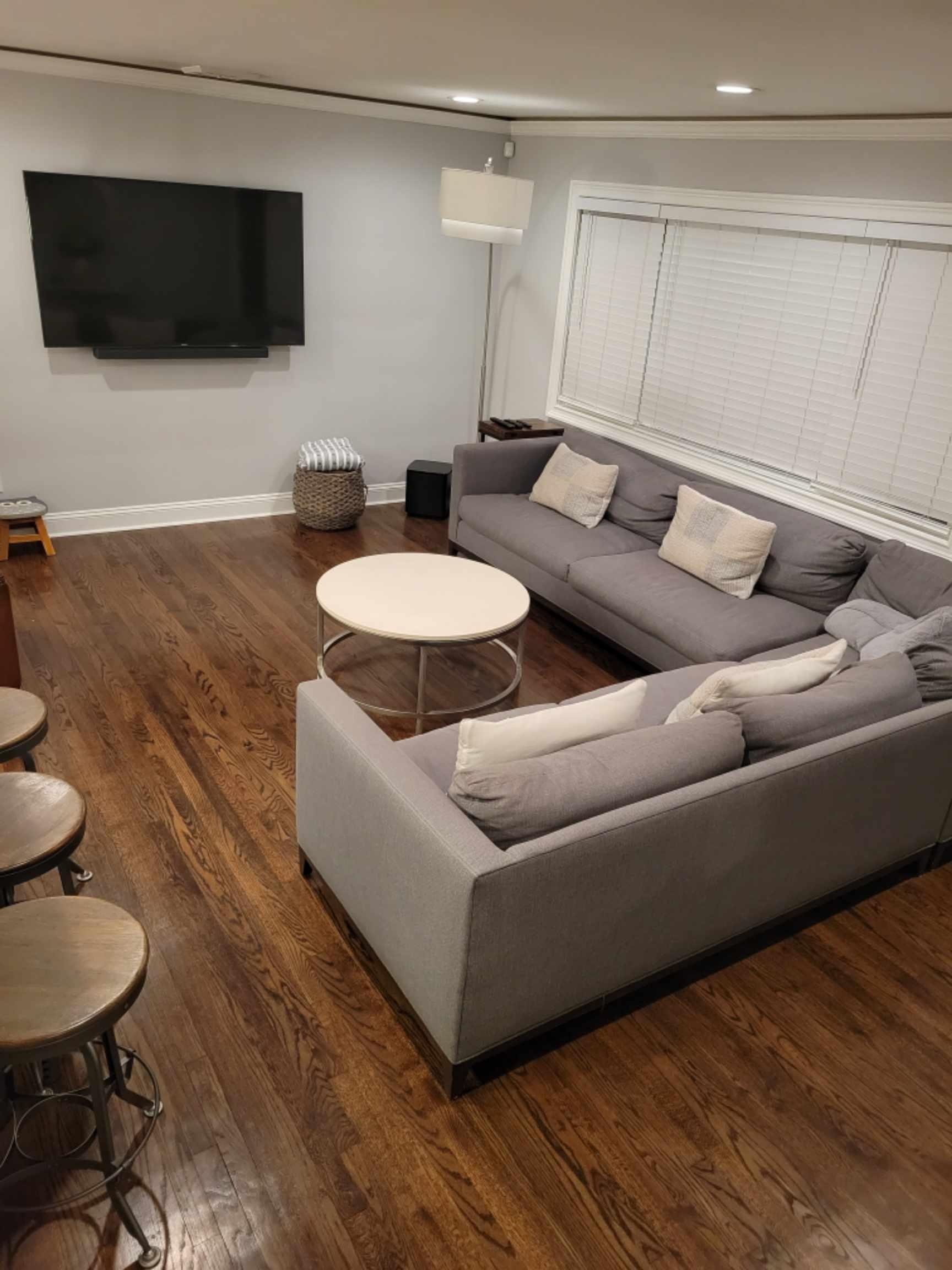 339 ELLEN PL