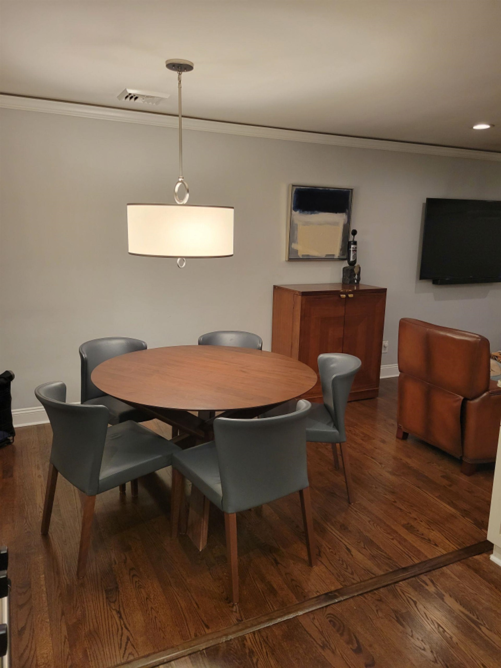 339 ELLEN PL