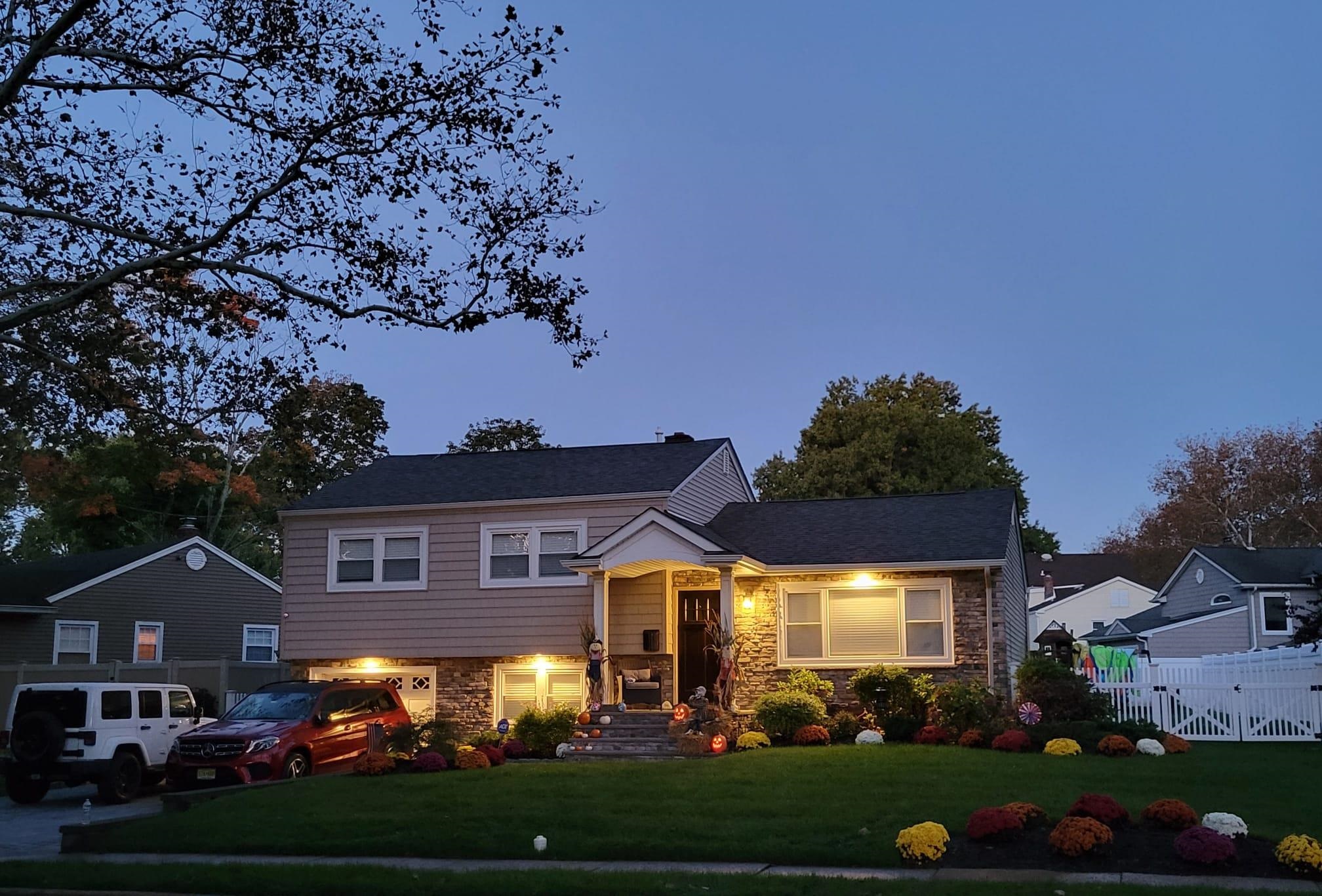 339 ELLEN PL