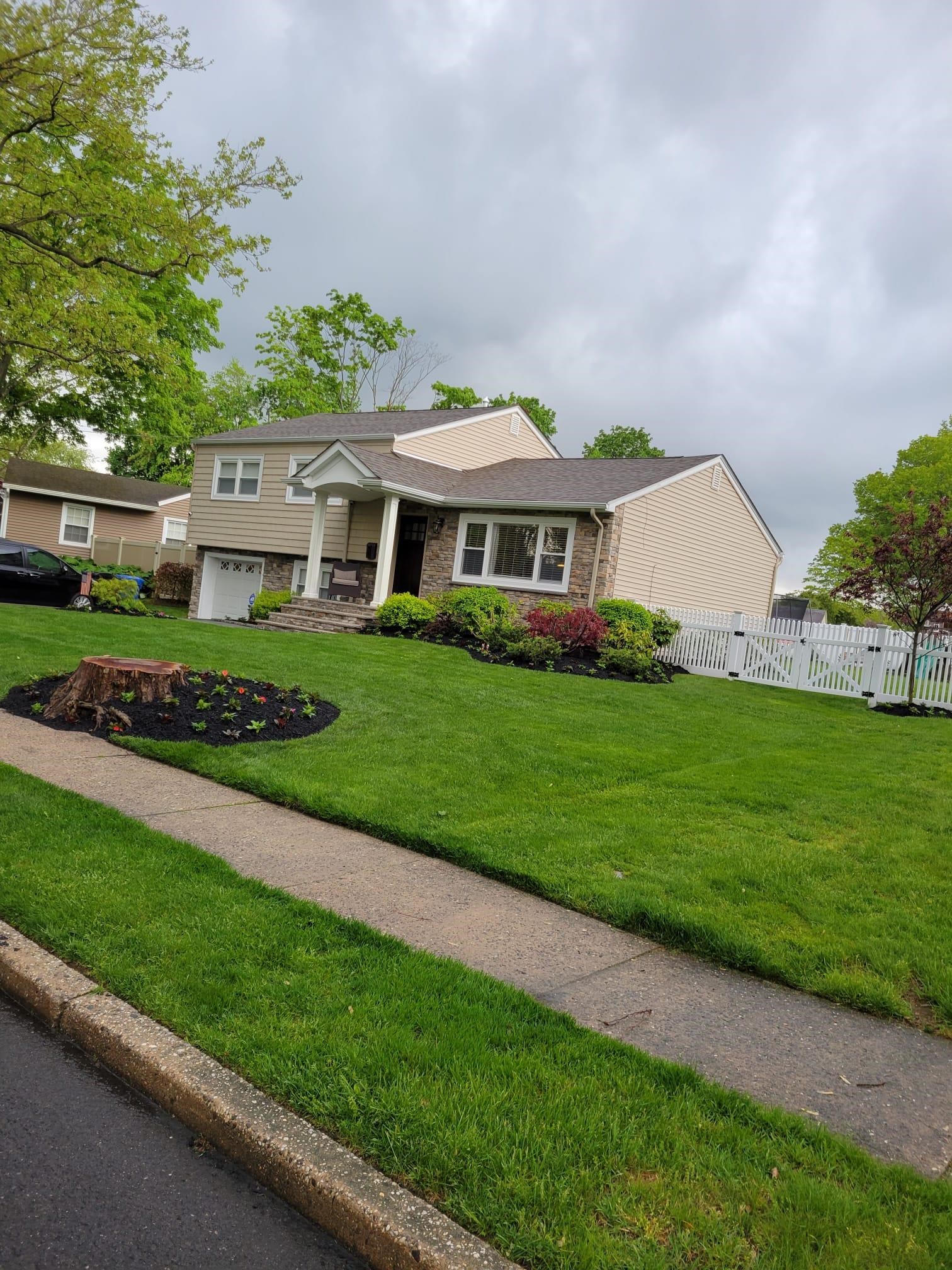 339 ELLEN PL