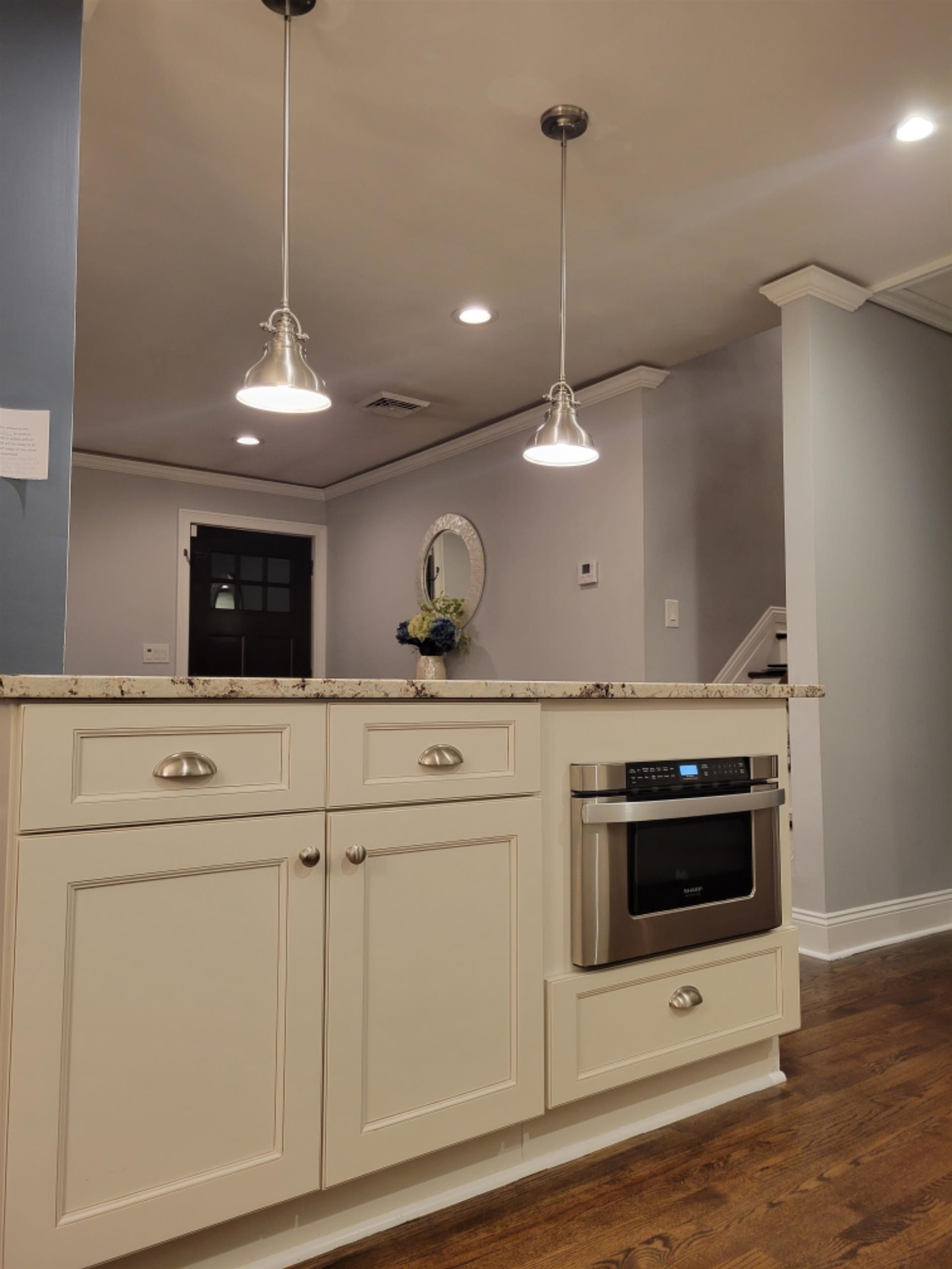 339 ELLEN PL