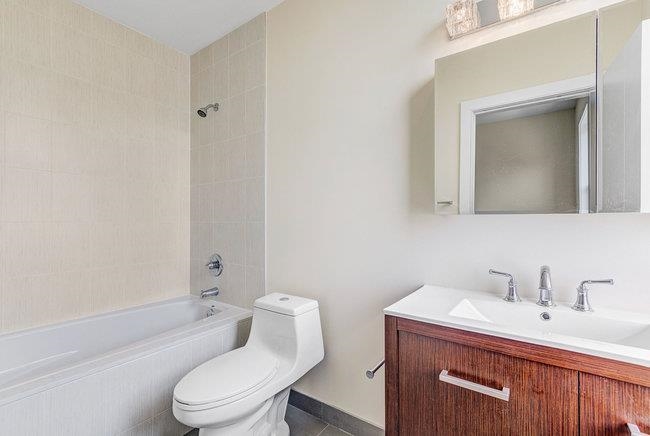 542 29TH ST Unit: 3