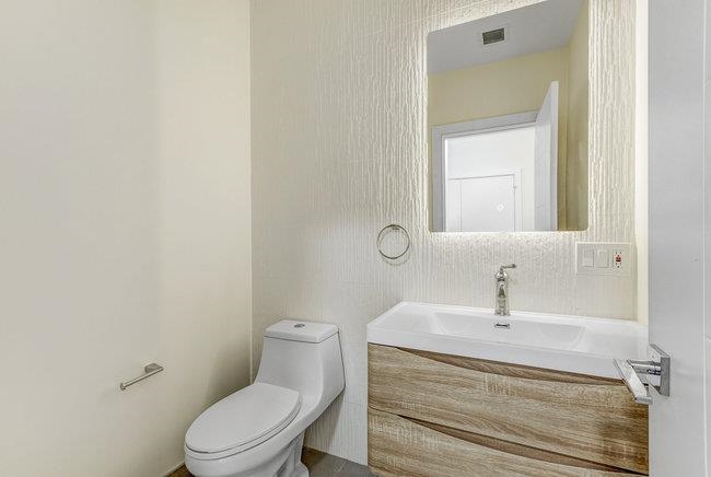 542 29TH ST Unit: 3