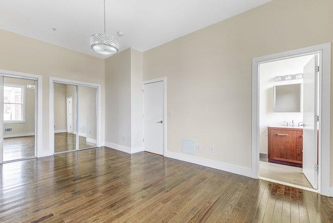 542 29TH ST Unit: 3