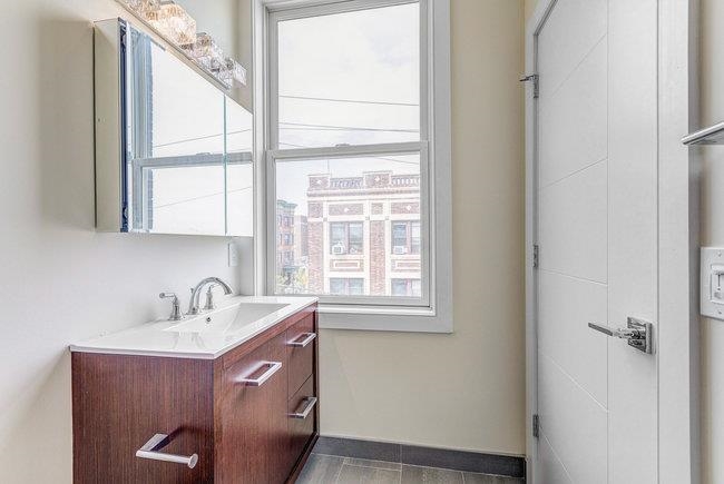 542 29TH ST Unit: 3