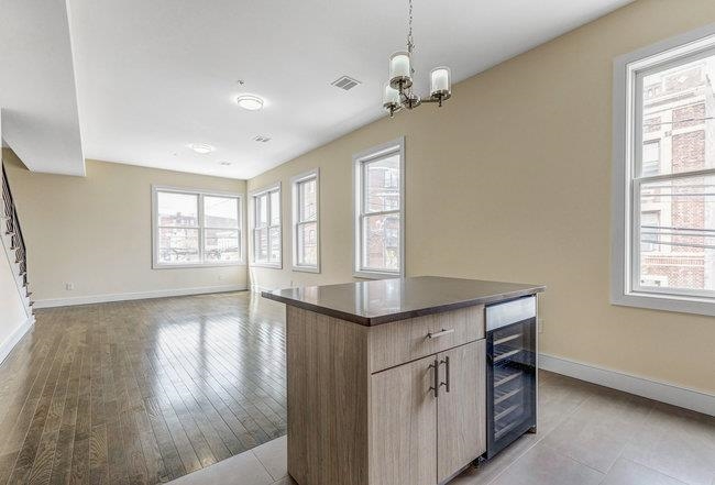 542 29TH ST Unit: 3