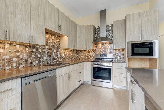 542 29TH ST Unit: 3