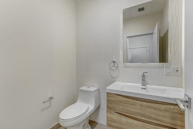 542 29TH ST Unit: 3