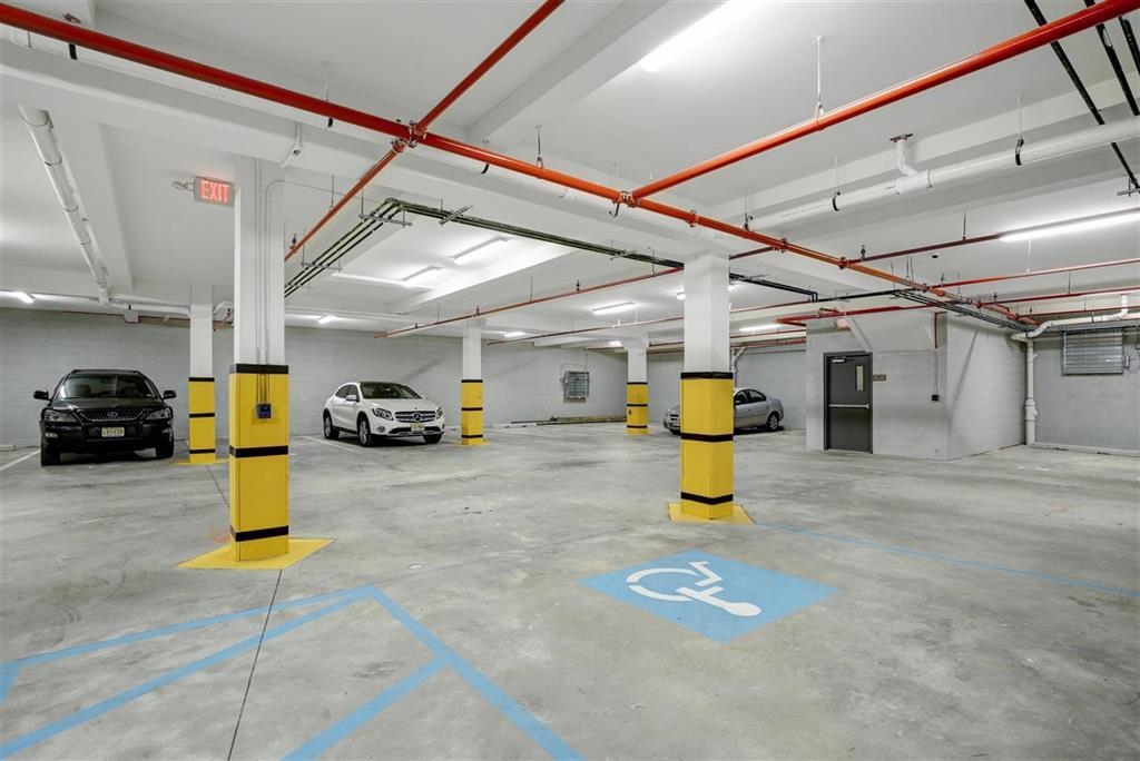 545 39TH ST Unit: 305