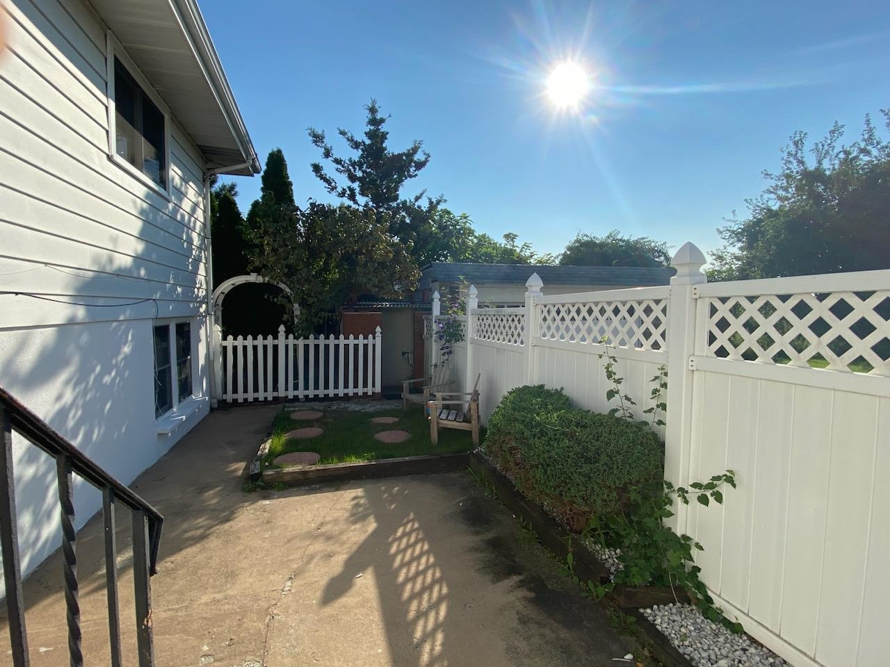 250 CORABELLE AVE Unit: 1