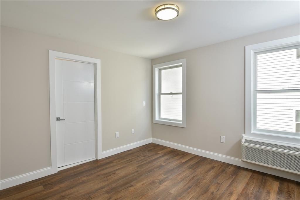 6105 PARK AVE Unit: 3