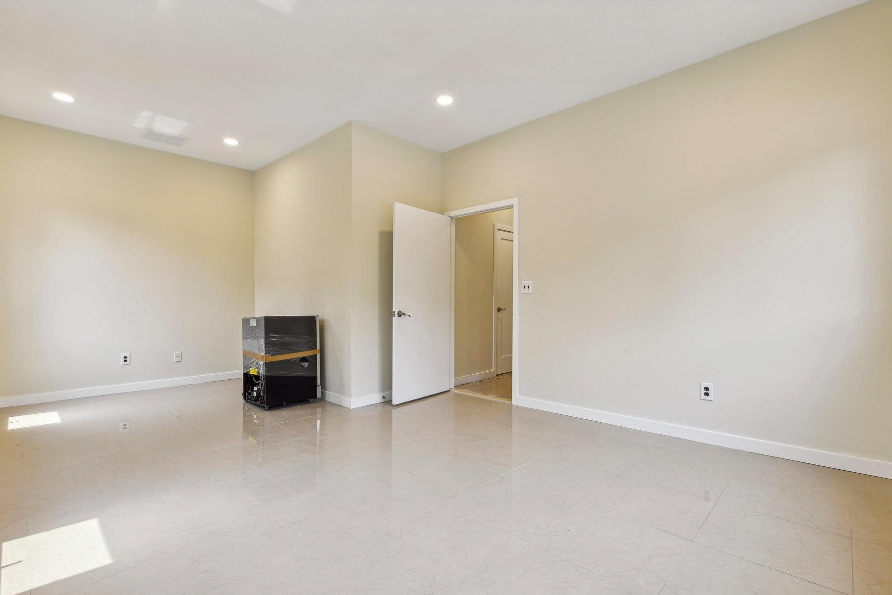 310 GRAND AVE