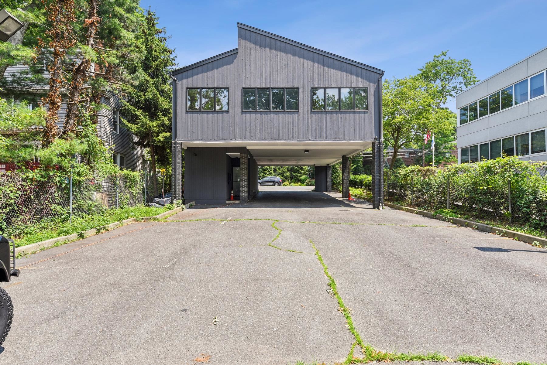 310 GRAND AVE