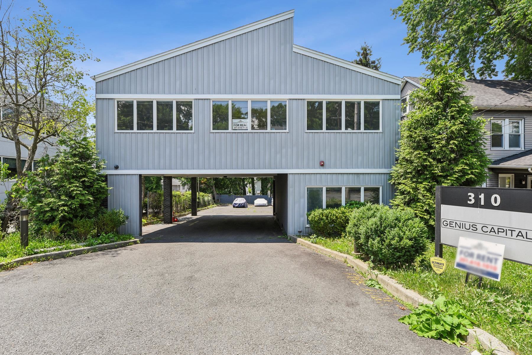 310 GRAND AVE